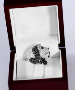 Exclusive | wisiorek panda z diamentami i onyksem w 18-karatowym złocie - obrazek 4