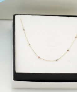 Złoty choker - celebrytka z 3-kolorowymi kuleczkami 35 + 3cm - Image 5