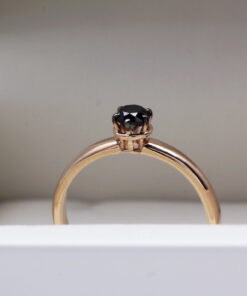 Pierścionek z czarnym diamentem 0,25ct w różowym złocie - Obrázek 12